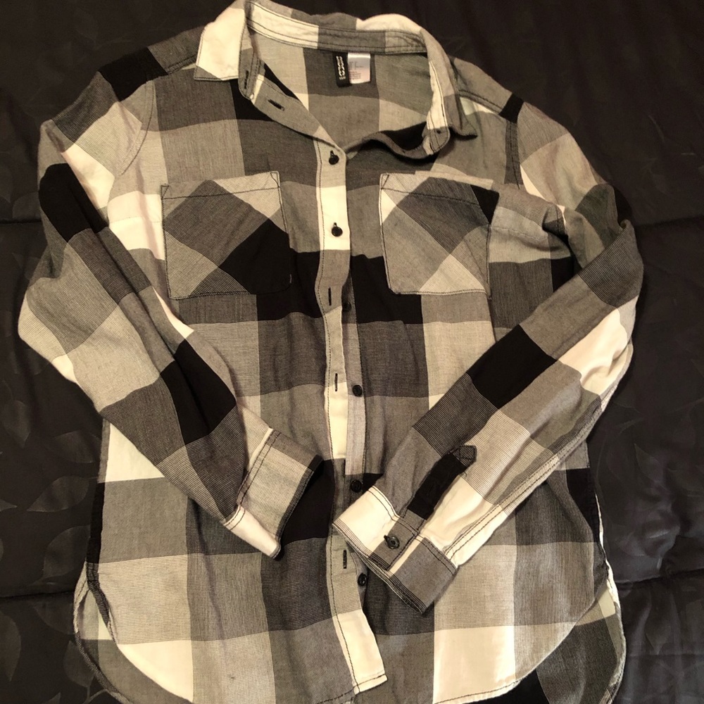 Black and White Plaid Top